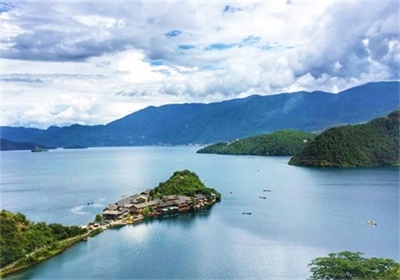 麗江+瀘沽湖雙飛5日游，“篝火晚會+“土雞火鍋+走婚宴”，成都出發(fā)