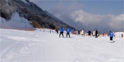 九鼎山休閑滑雪一日游，成都出發(fā)