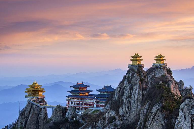 河南省經(jīng)典十日品質(zhì)游 （鄭州、安陽、云臺山、太行山、開封、龍門石窟）